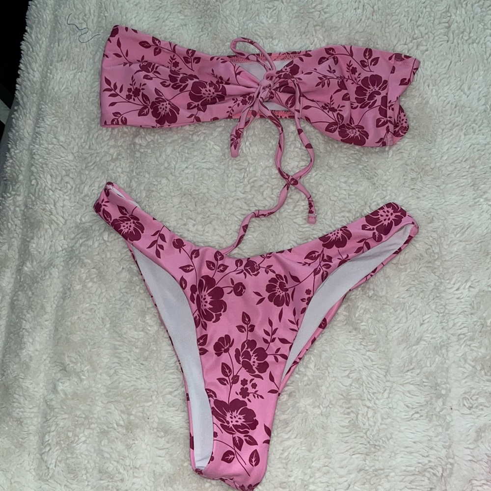 Shein Bikini top and bottom Small
